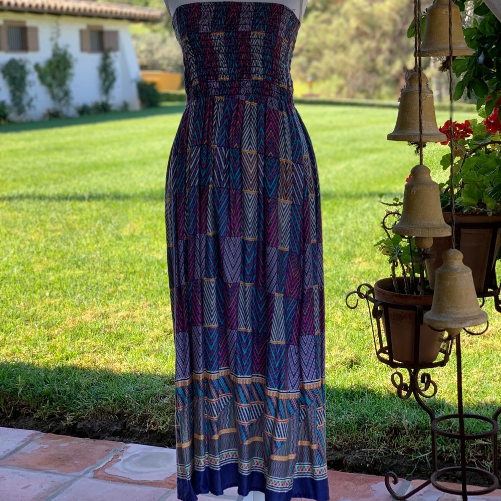 Dress - Picture 6 of 6